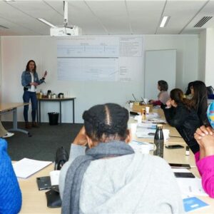 Une chargé de formation du GIP HIS anime un atelier de sensibilisation